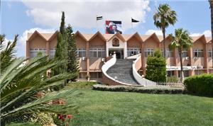جامعة اليرموك تنذر 7 موظفين بسبب تعليقات على فيسبوك