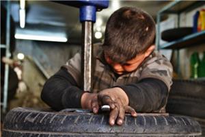 المرصد العمالي: السياسات الاقتصادية وسعت رقعة الفقر ودفعت بالأطفال لسوق العمل