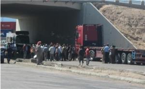 إضراب أصحاب شاحنات نقل الفوسفات عن العمل