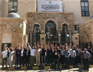 Shari'a court employees set a condition for the strike to be terminated