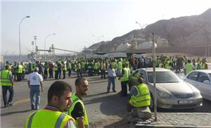 عمال المياومة بميناء الحاويات يواصلون إضرابهم لليوم الـ34