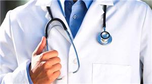 المرصد العمالي يطالب بإجراءات موازية لزيادة أجور الأطباء لتمكين المواطنين من تحملها